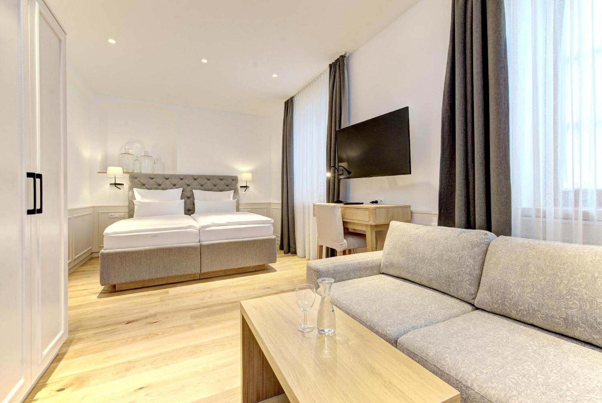 Hotel Gasthof Koenig Kremsmünster المظهر الخارجي الصورة