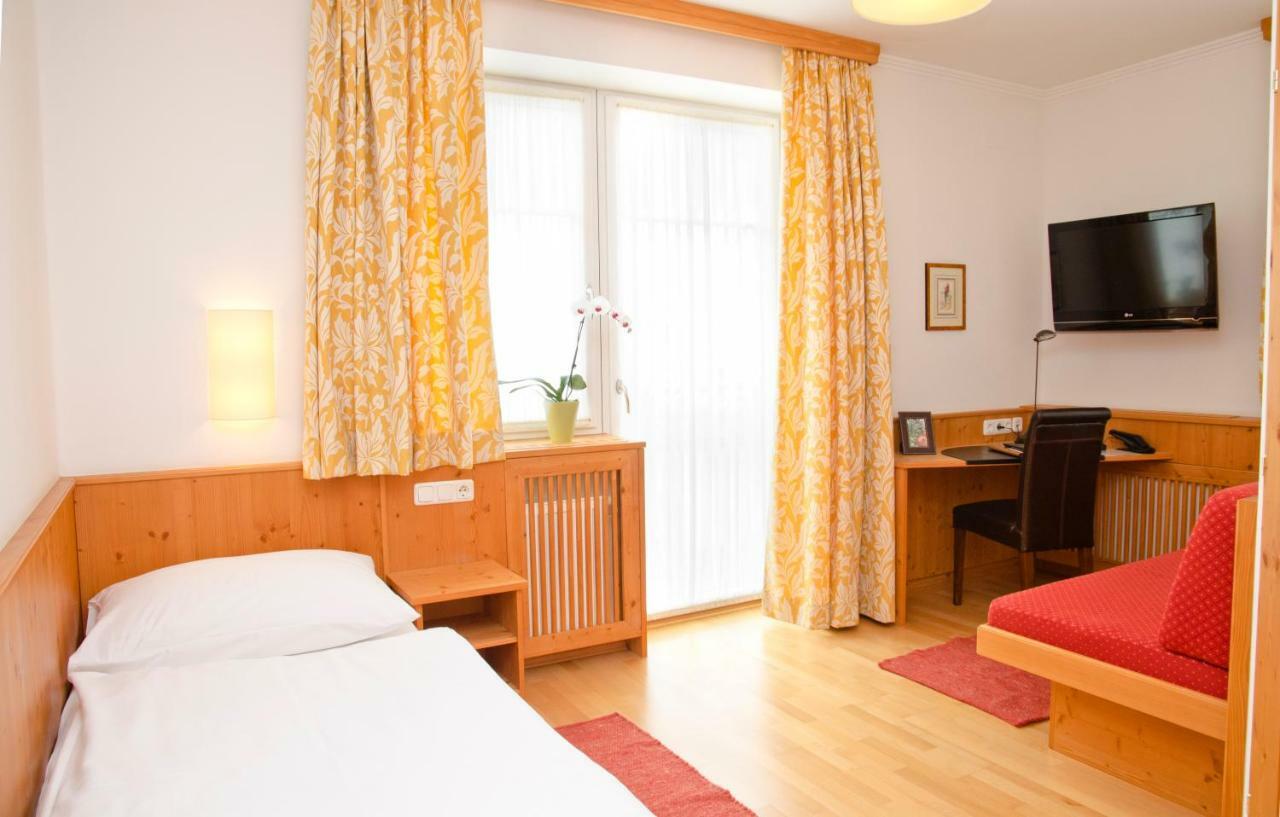 Hotel Gasthof Koenig Kremsmünster المظهر الخارجي الصورة