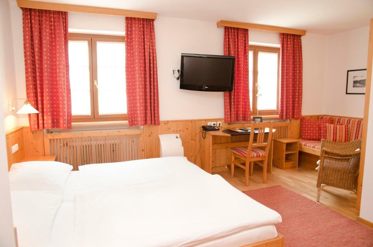 Hotel Gasthof Koenig Kremsmünster المظهر الخارجي الصورة