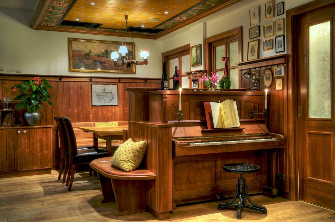Hotel Gasthof Koenig Kremsmünster المظهر الخارجي الصورة
